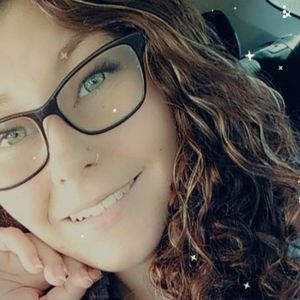 Meet your Posher, Nena